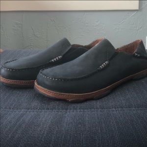 Olukai Moloa leather